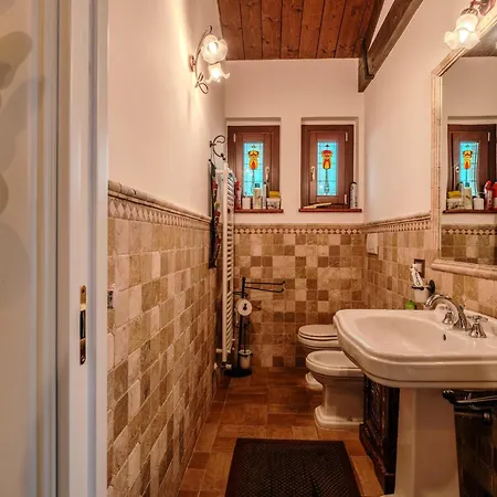In Marche With Pool & Mountain Views Villa