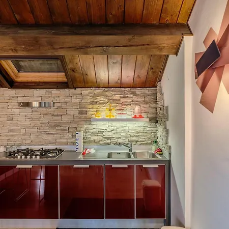 Villa In Marche With Pool & Mountain Views