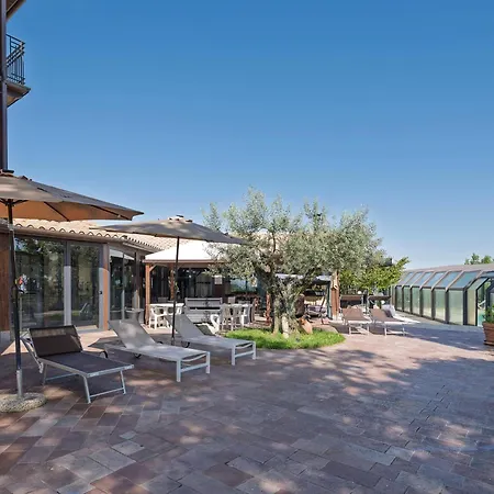 Villa In Marche With Pool & Mountain Views Tolentino